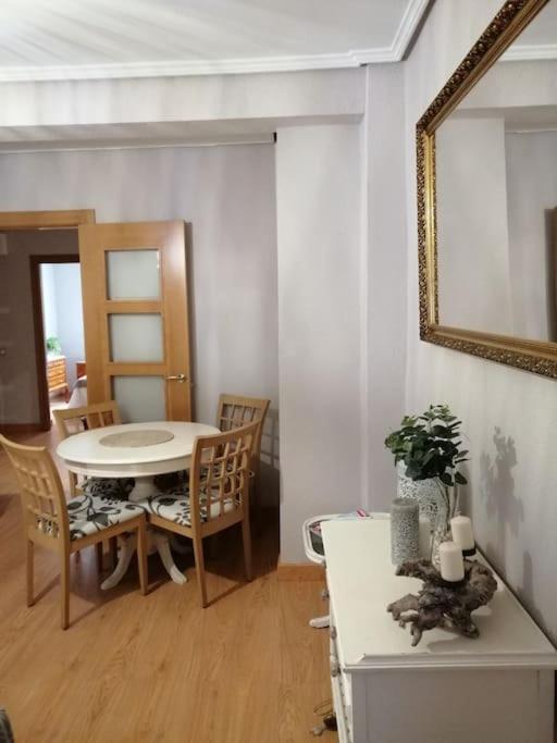 Apartamento Piso Completo Cerca De Estacion Bus, Tren Y Ferrys Santander Exterior foto