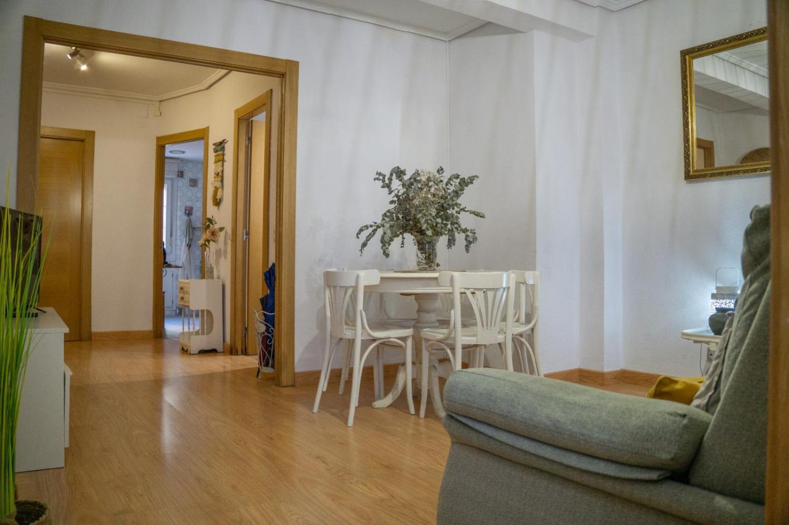 Apartamento Piso Completo Cerca De Estacion Bus, Tren Y Ferrys Santander Exterior foto