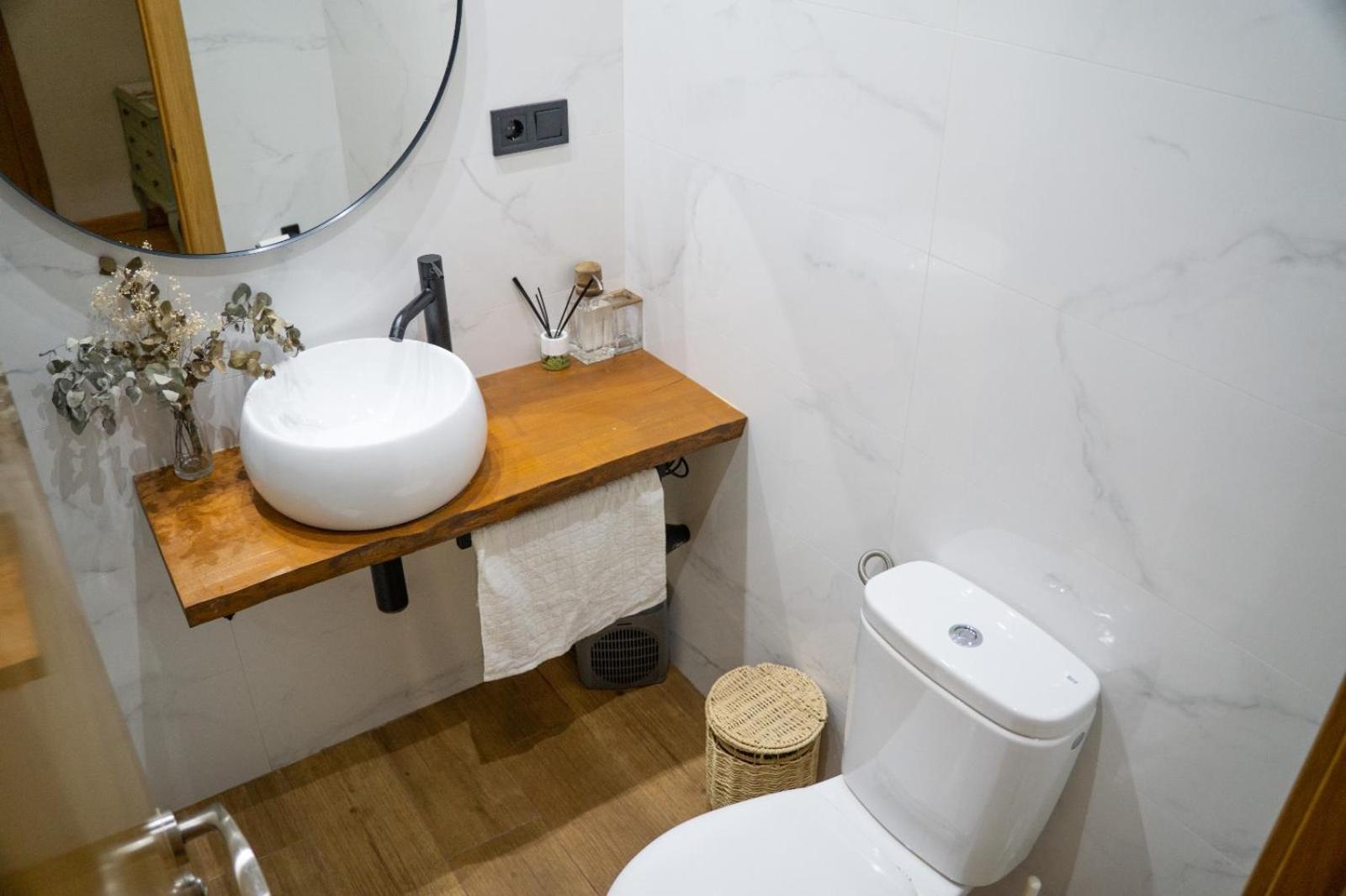 Apartamento Piso Completo Cerca De Estacion Bus, Tren Y Ferrys Santander Exterior foto