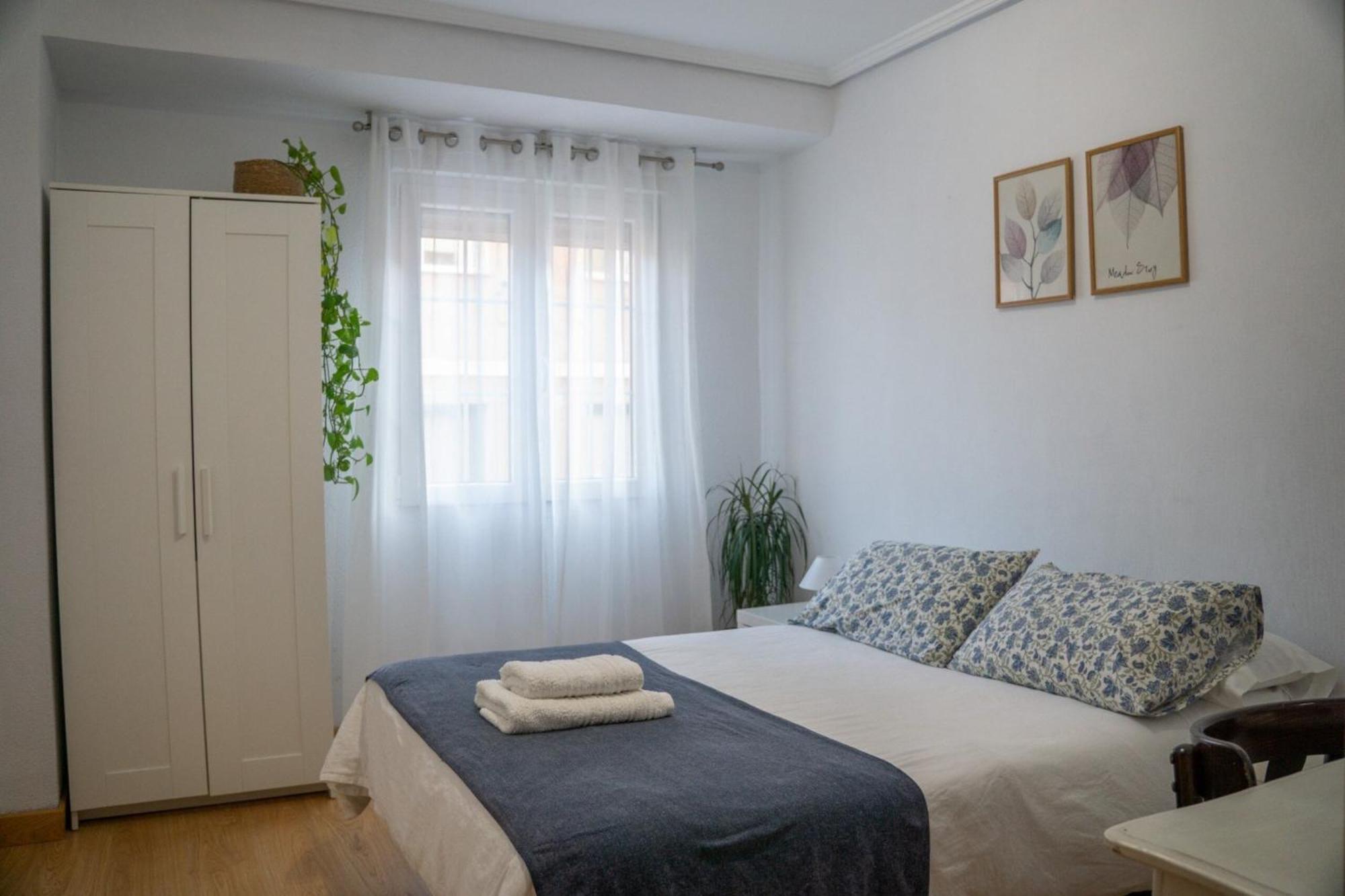 Apartamento Piso Completo Cerca De Estacion Bus, Tren Y Ferrys Santander Exterior foto