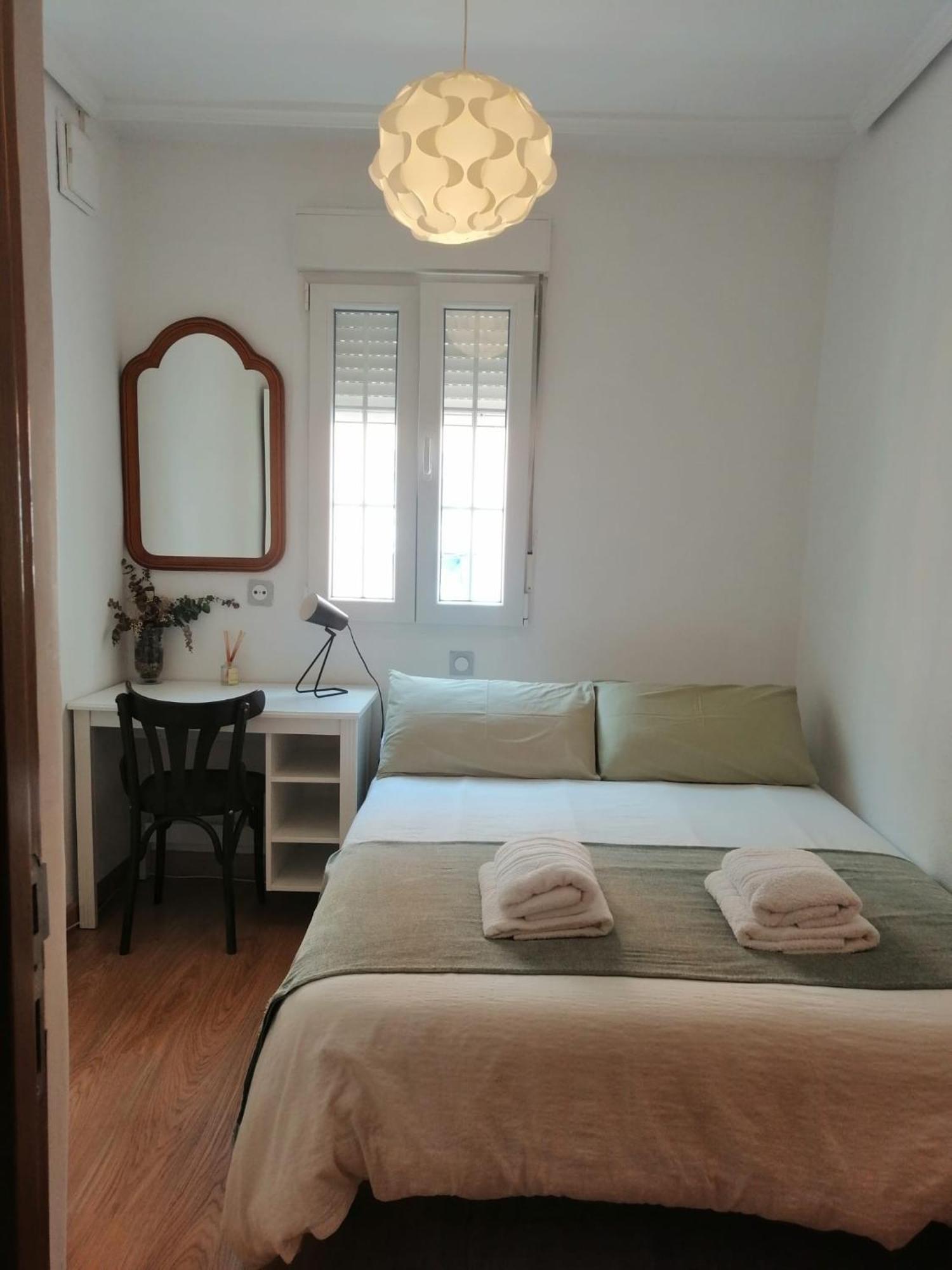 Apartamento Piso Completo Cerca De Estacion Bus, Tren Y Ferrys Santander Exterior foto